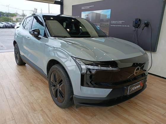 VOLVO EX30 51 KW ELÉTRICO CORE
